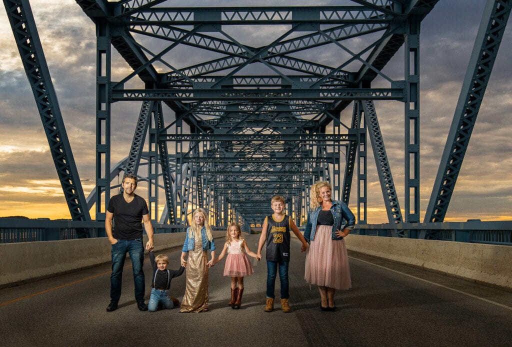 La Crosse, WI Family Photo Cass Street Bridge