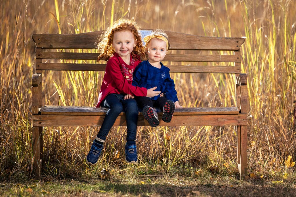Myrick Park kids on bench by Photographer Jeff Wiswell of J.L. Wiswell Photography