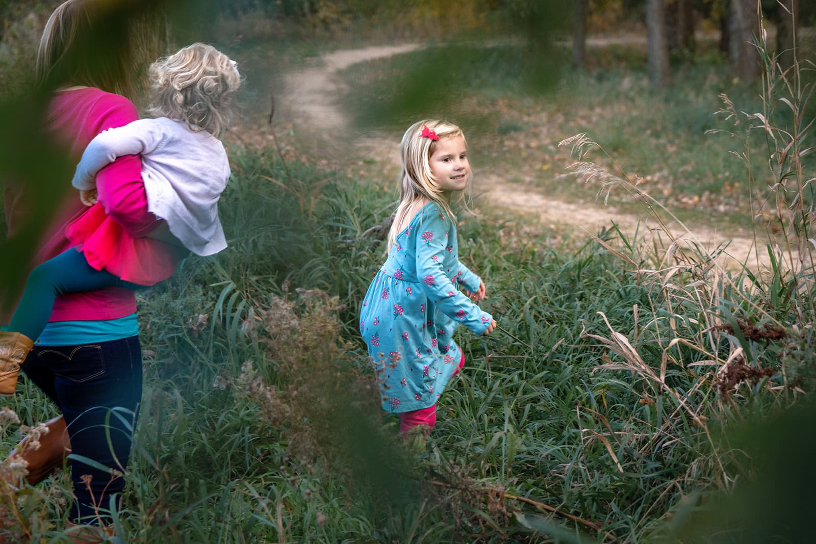 Outdoor sunset family session Grandad's Bluff La Crosse WI — J.L. Wiswell Photography
