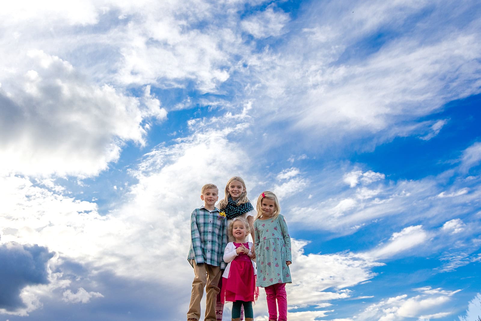 Ellinger family outdoor portraits La Crosse WI Grandad's Bluff