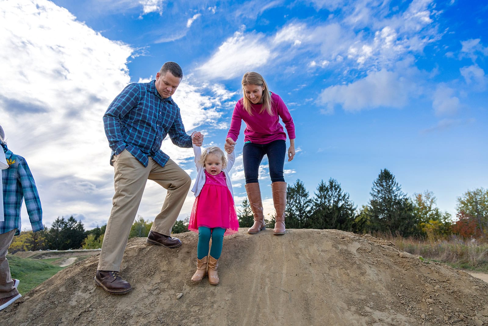 Family of six portraits Grandad's Bluff La Crosse Wisconsin — J.L. Wiswell Photography