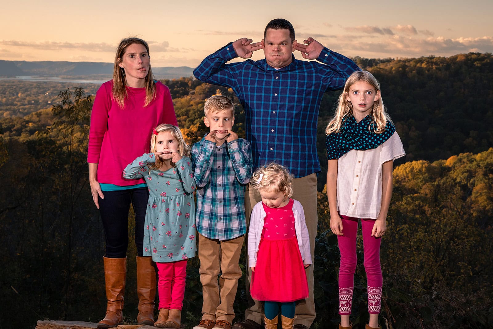 Family portraits at Grandad's Bluff La Crosse Wisconsin at golden hour