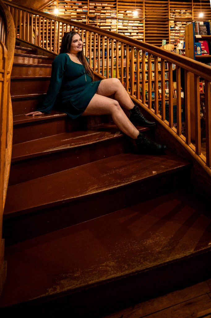 A senior session — gallery frame 9