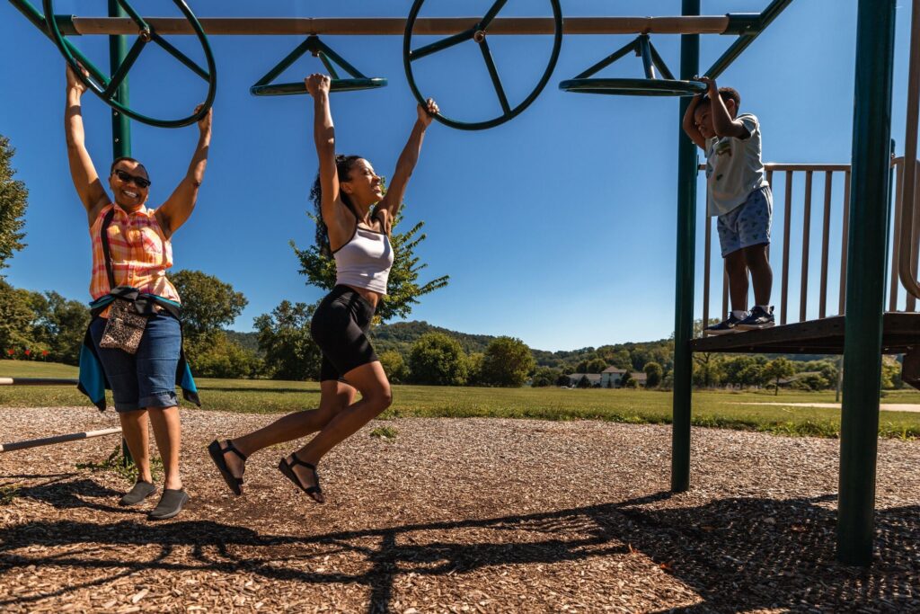 A family session — gallery frame 9