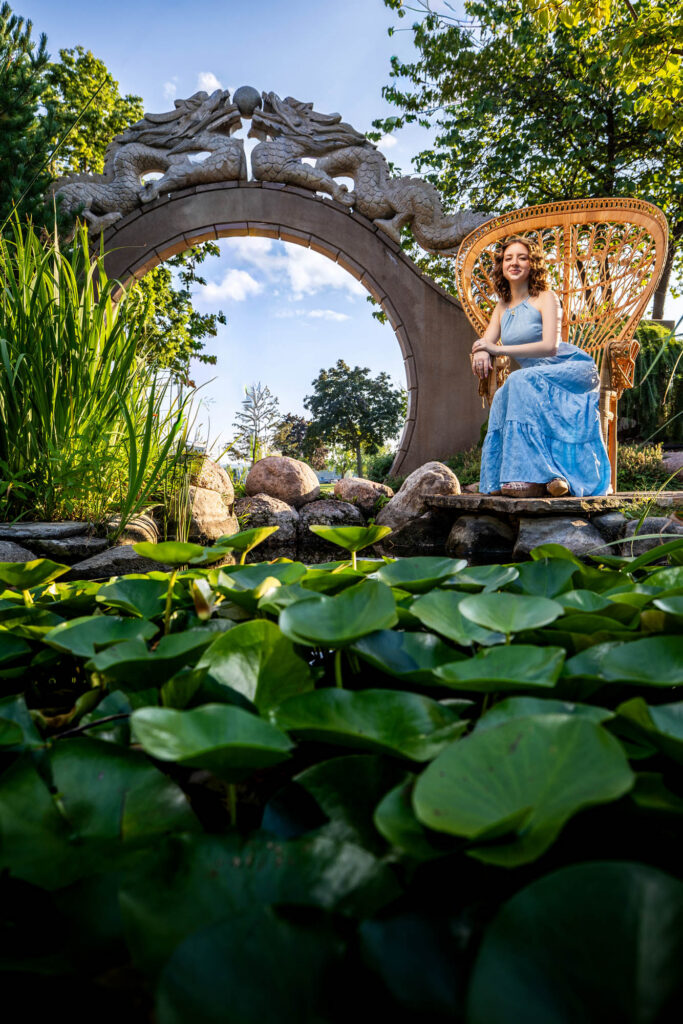 A senior session — gallery frame 8