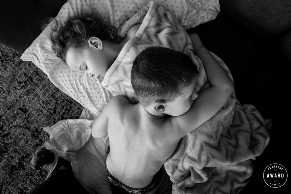 Award-winning family documentary photograph by J.L. Wiswell Photography