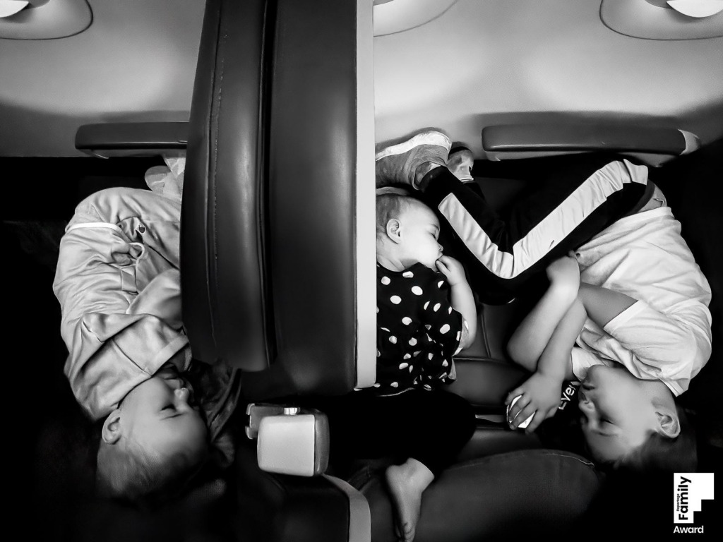 Award-winning family documentary photograph by J.L. Wiswell Photography