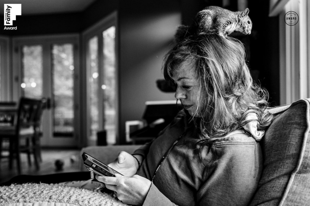 Award-winning family documentary photograph by J.L. Wiswell Photography